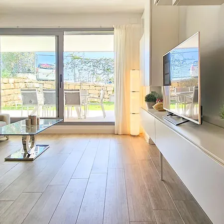 Garden Level - 300 M To Cabopino Golf Apartment *