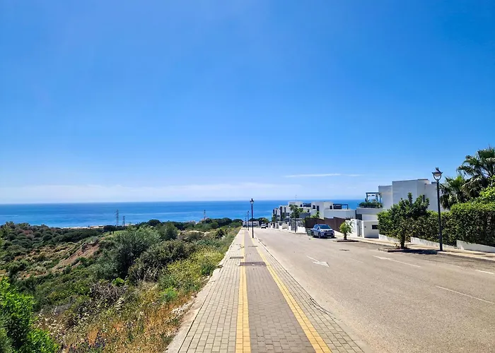 Garden Level - 300 M To Cabopino Golf Apartment