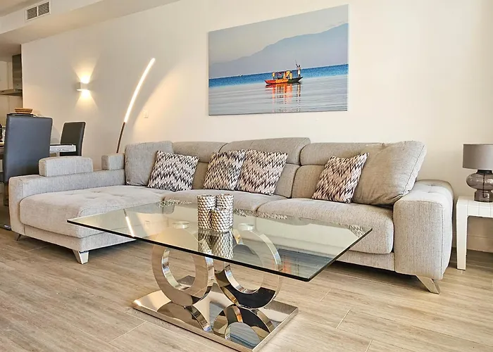 Garden Level - 300 M To Cabopino Golf Διαμέρισμα Μαρμπέλλα