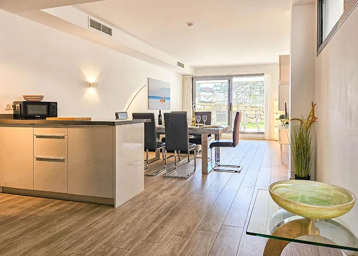 Garden Level - 300 M To Cabopino Golf Марбелья