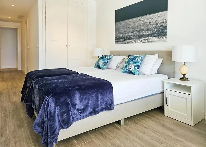 Garden Level - 300 M To Cabopino Golf