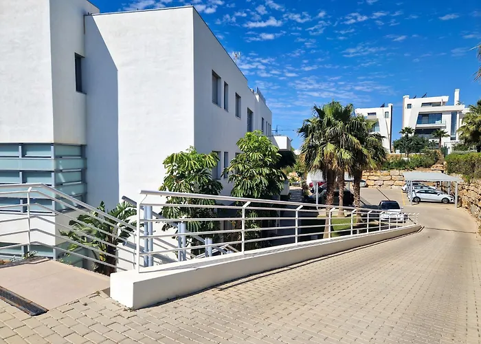 Garden Level - 300 M To Cabopino Golf Marbella