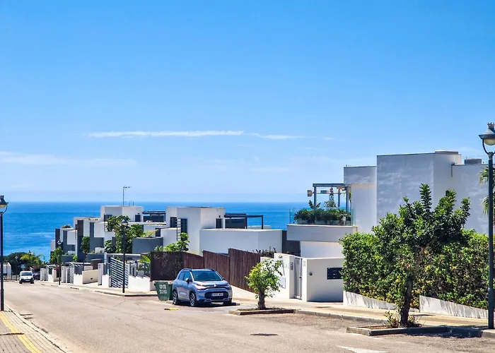 Garden Level - 300 M To Cabopino Golf Marbella