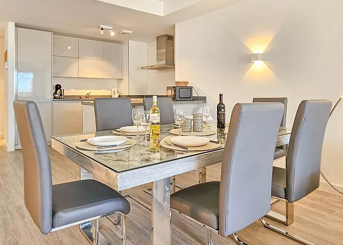 Garden Level - 300 M To Cabopino Golf